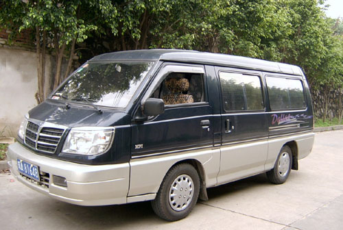 成都租商務(wù)車(chē)-金杯